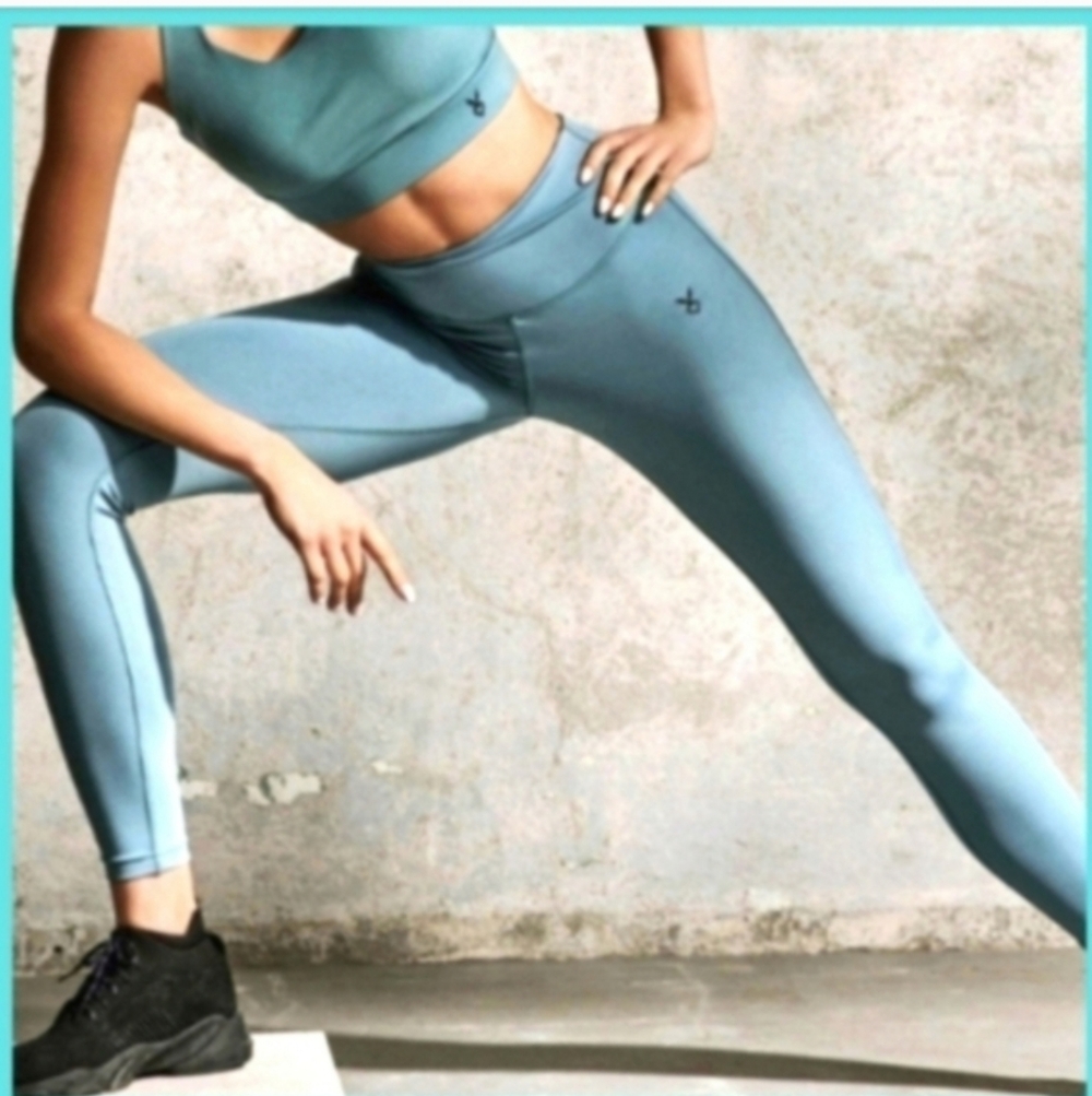 NWOT Athletic legging pant, sage Green, Large Activewear Yoga Cardio Bunny